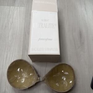 NuBra Ultralite Front Closure Backless Strapless Bra Women’s Nude Size A NEW Msa